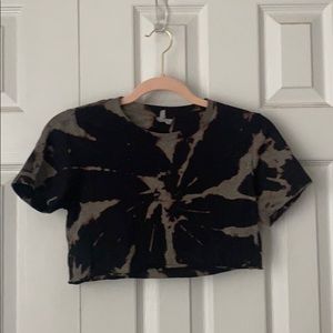 Acid wash super crop tee